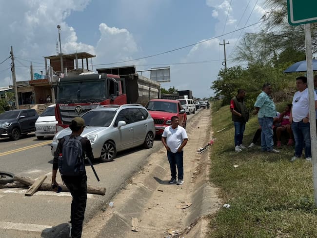 Seis horas de bloqueo en Loma de Arena por falta de agua potable