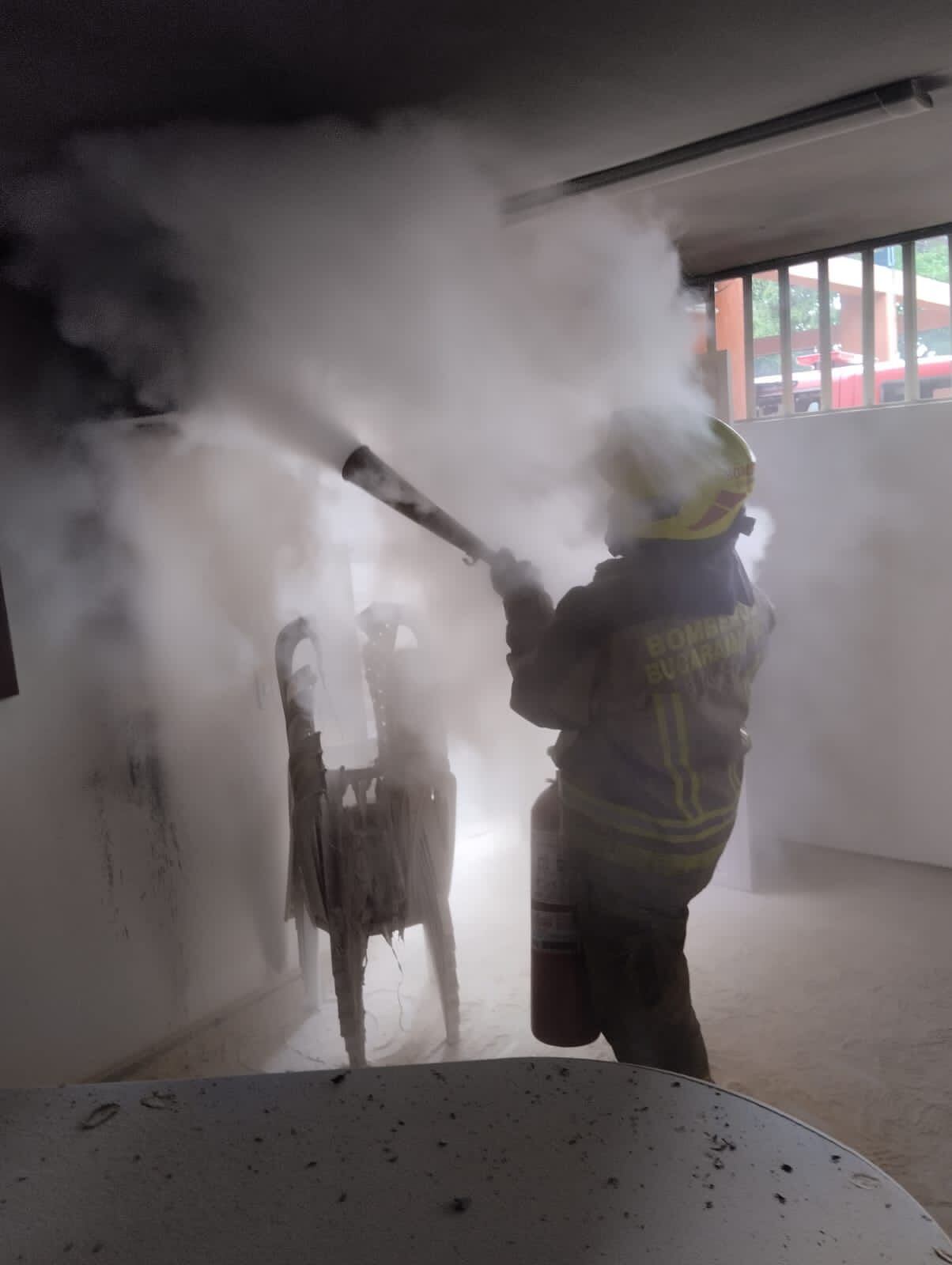 incendio en un colegio de Bucaramanga