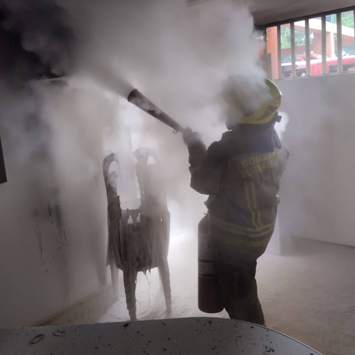 Bomberos atendió un incendio en un colegio de Bucaramanga