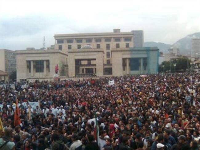 Frente al Congreso estudiantes exigieron mayor presupuesto