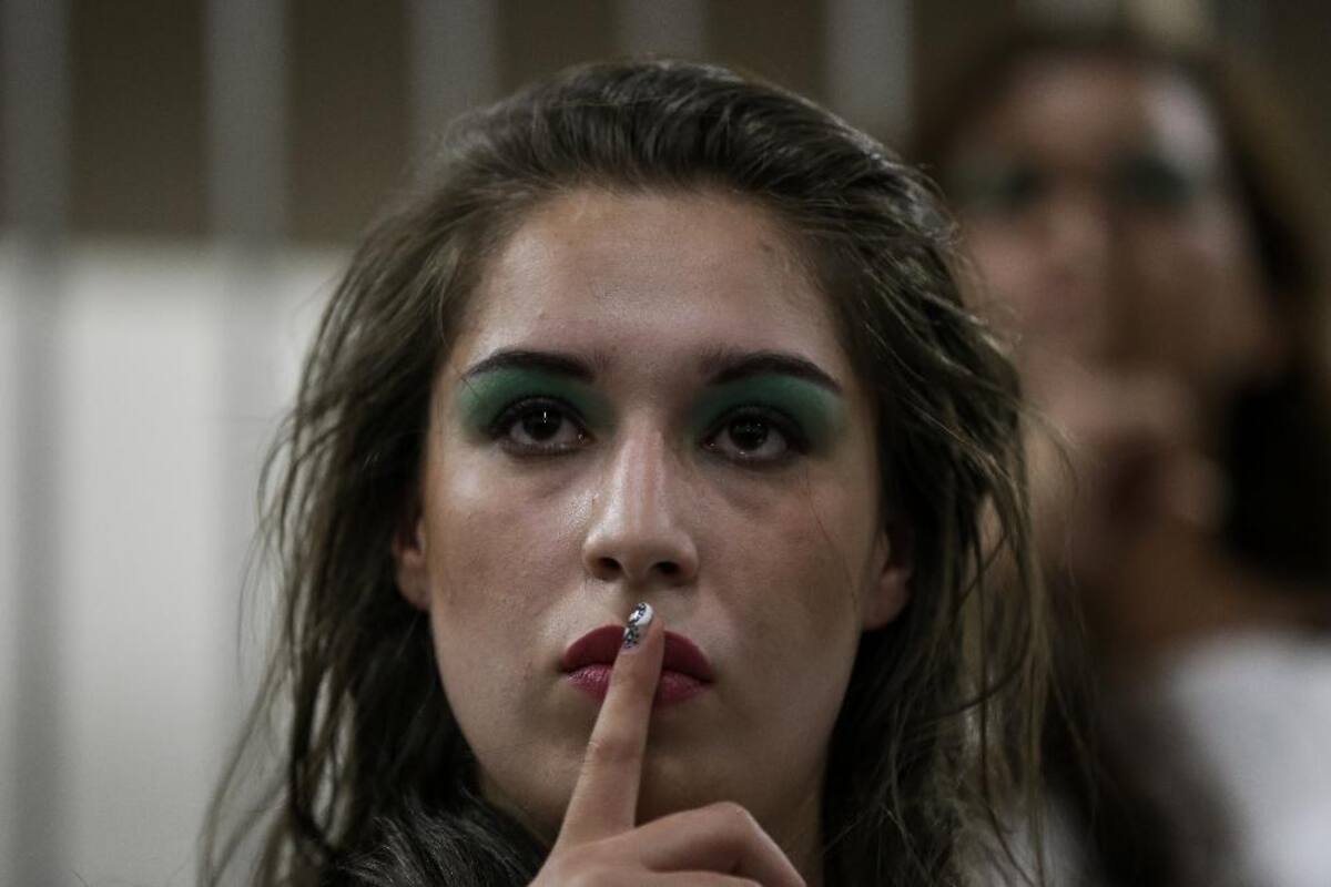 Luego de que el Inpec la había censurado por el contenido de una nueva obra de teatro que desde hace meses Johanna Bahamón venía preparando con las reclusas de la cárcel El Buen Pastor, este lunes la presentó en las instalaciones de la Defensoría del Pueblo en Bogotá