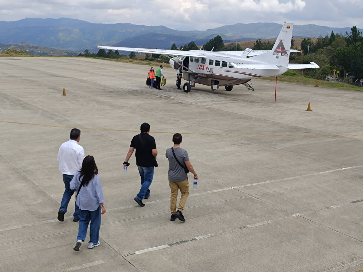 Salió el primer vuelo de la nueva ruta que conecta a San Gil con Bogotá y Bucaramanga