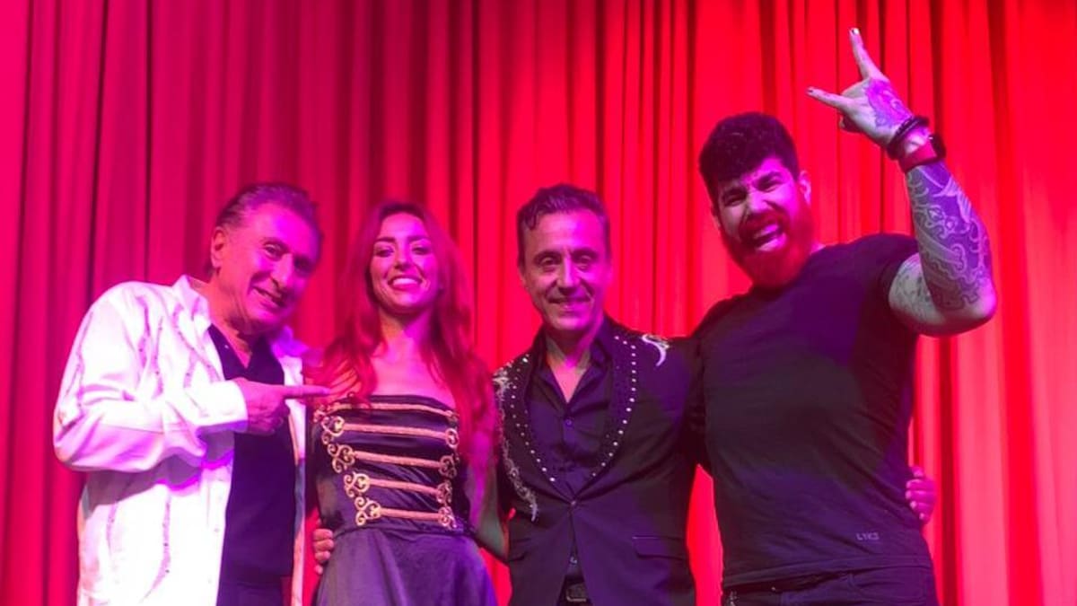 Cuatro magos en el espectaculo "Ilusionistas"