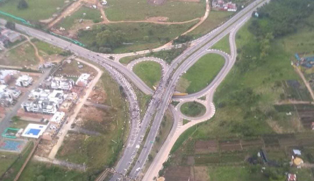 Sobrevuelo vías del Tolima