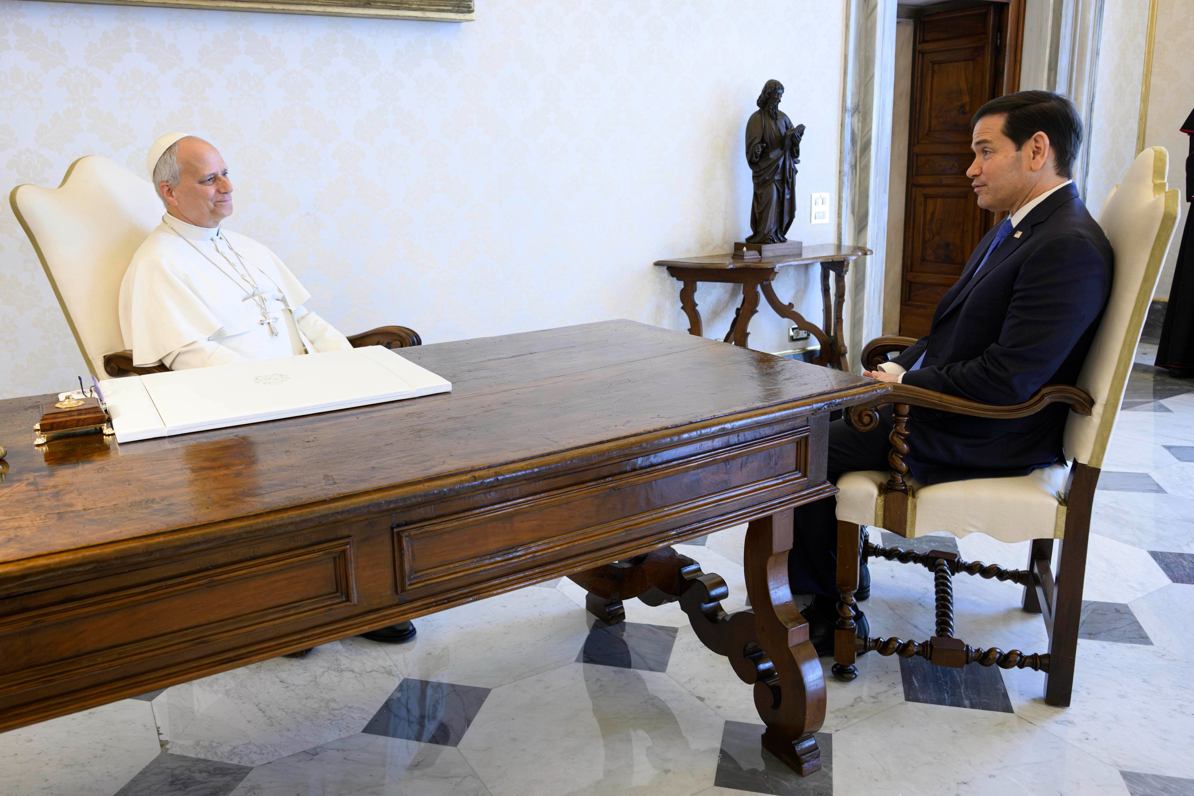 Reunión entre el papa León XIV y Marco Rubio, secretario de Estado de Estados Unidos. Foro: Cuenta de X de Marco Rubio.