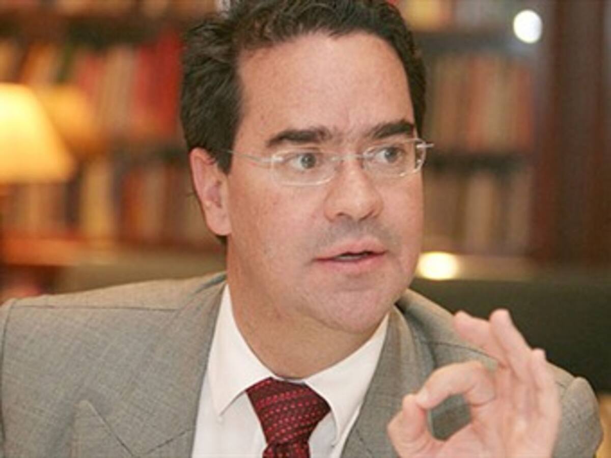 Ministro de Ambiente habla de los retos del 2012
