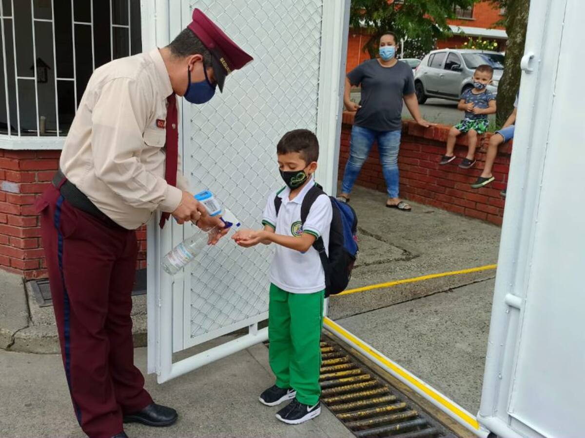 Más de 13.000 estudiantes de Pereira regresaron a clases presenciales