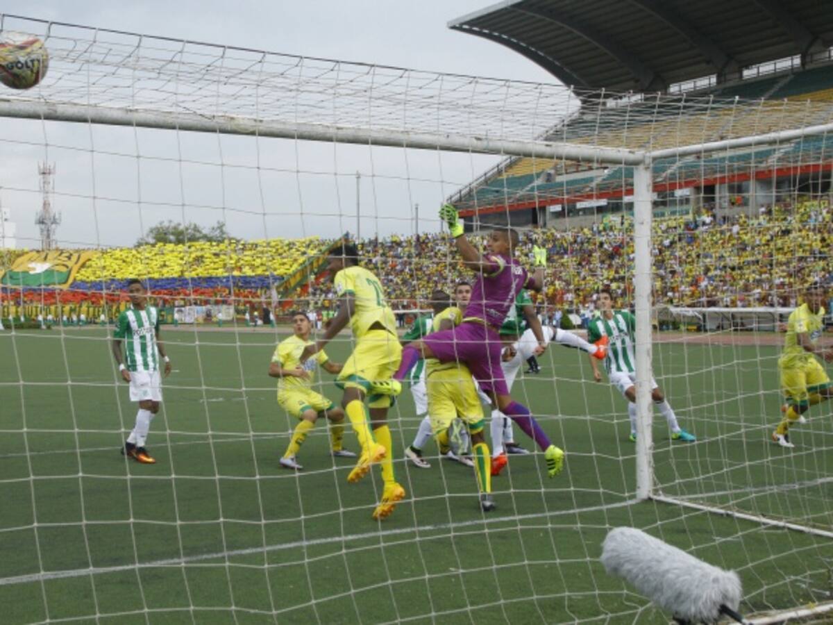 Bucaramanga y Nacional no se sacan diferencias e igualan 2-2