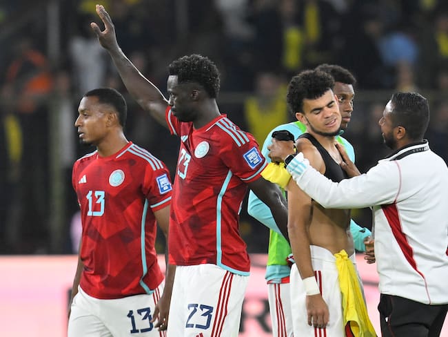 Dávinson Sánchez, defensa de la Selección Colombia, al final del partido ante Ecuador. (Photo by RODRIGO BUENDIA/AFP via Getty Images)