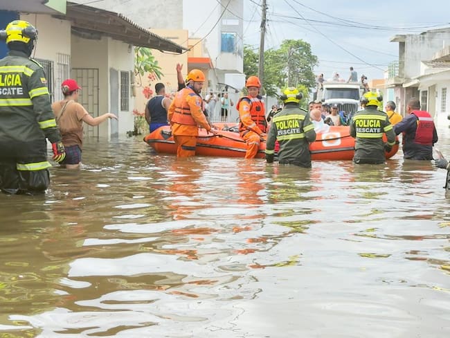 Unidad de Operaciones Especiales en Emergencias de la Policía llega a Córdoba para reforzar rescates