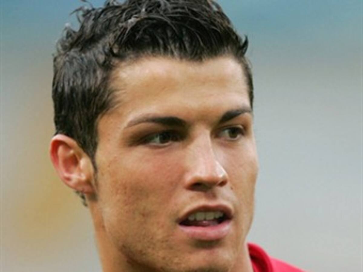 Cristiano avisa de que denunciará a los medios que publiquen fotos de su hijo