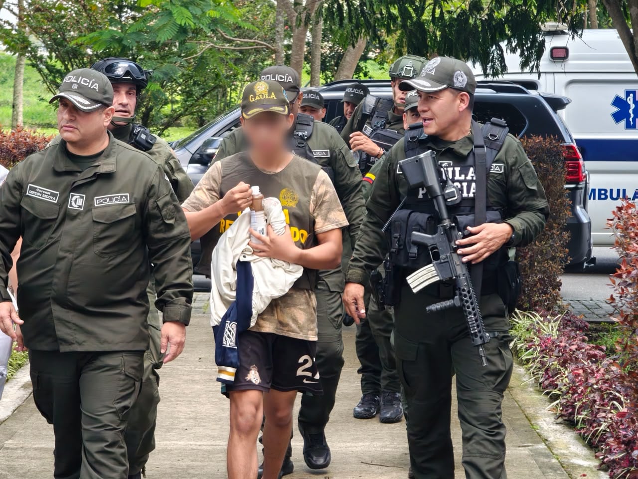 Tras su liberación el menor fue remitido hasta un centro asistencial de Popayán. Crédito: Policía Nacional.
