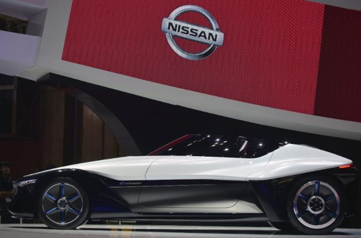 Vista del Nissan Blade Glider expuesto en el 43º Salón del Automóvil de Tokio (Japón)