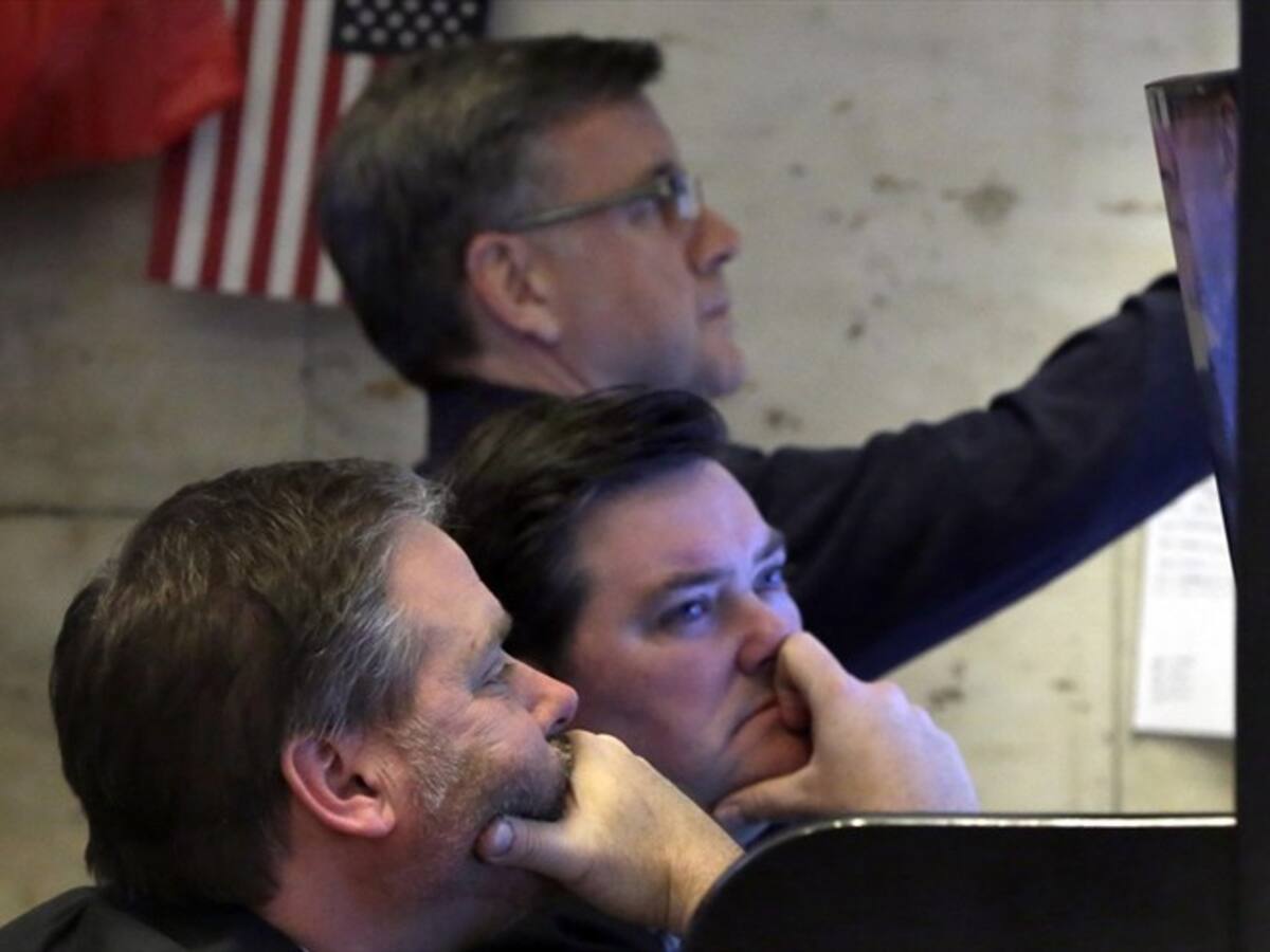 ¿Por qué Wall Street sufrió la mayor caída desde 2011? Economistas de Bloomberg explica