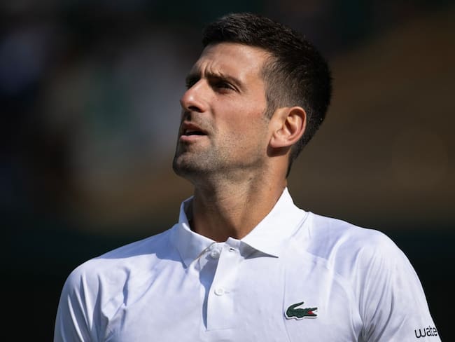 Novak Djokovic durante un partido en Wimbledon (Photo by Visionhaus/Getty Images)