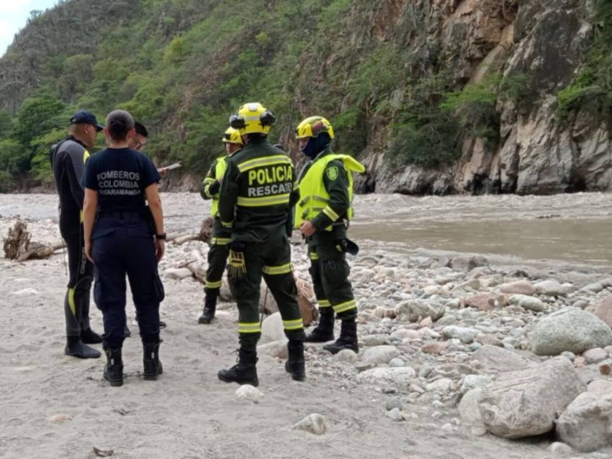 Buzos buscan a Rosalba Velandia en el Chicamocha