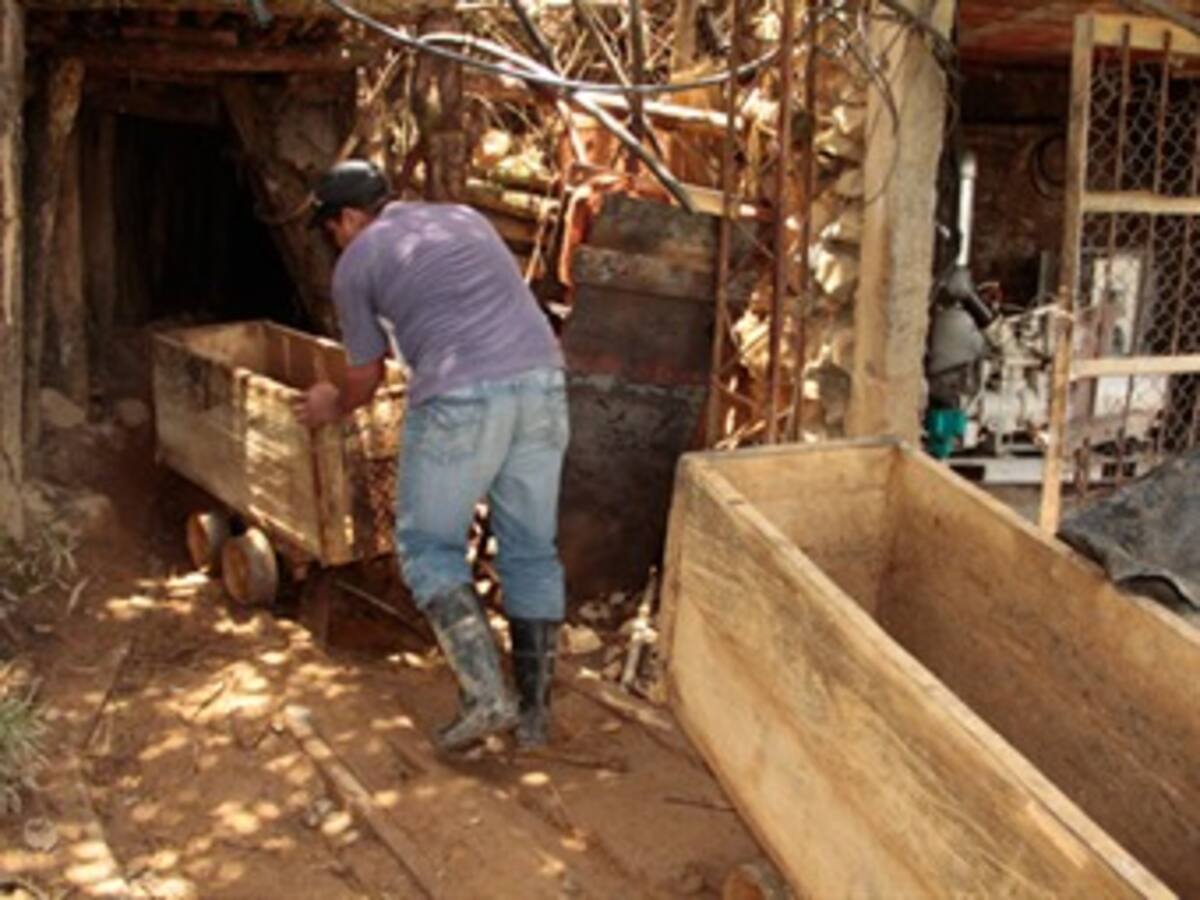 Un minero falleció tras accidente al interior de una mina artesanal en Antioquia