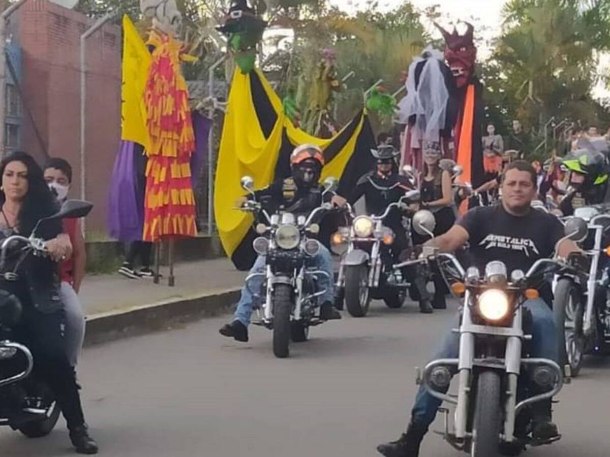 Caravana de motos en Quindío en el marco de las festividades de la Tebaida