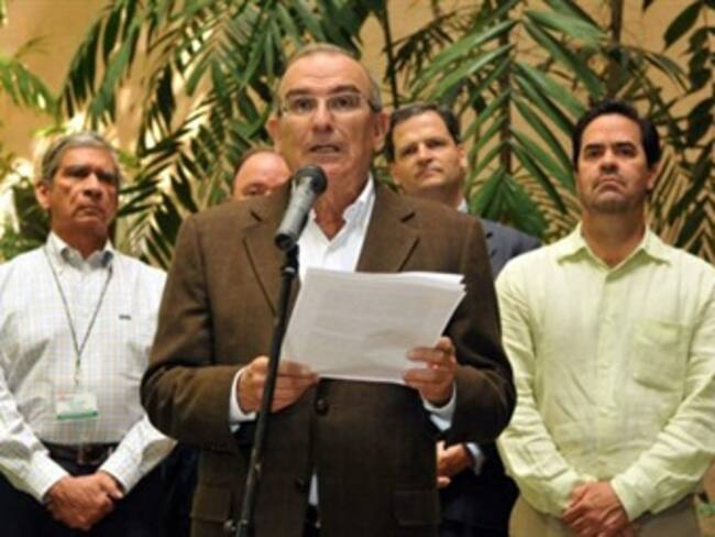 Santos continuará evaluando avance del proceso de paz con las Farc