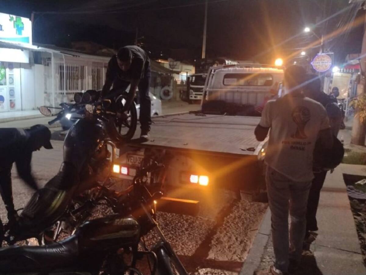 Inmovilizadas tres motos y un taxi en caravanas de seguridad en Cartagena