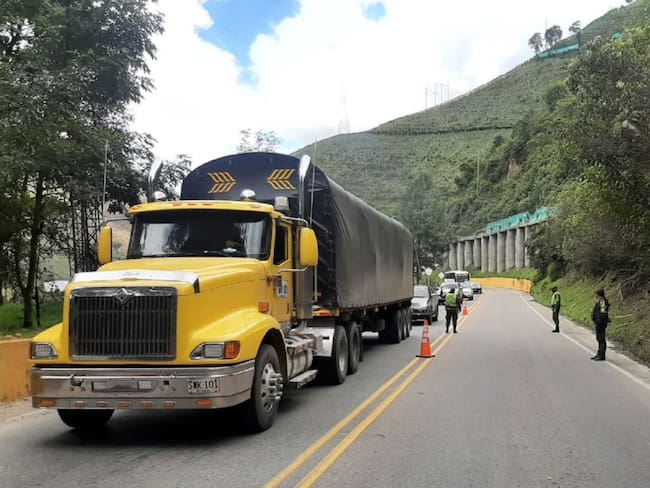 Cierre en la vía a la línea afecta económicamente a ciudadanos de Cajamarca