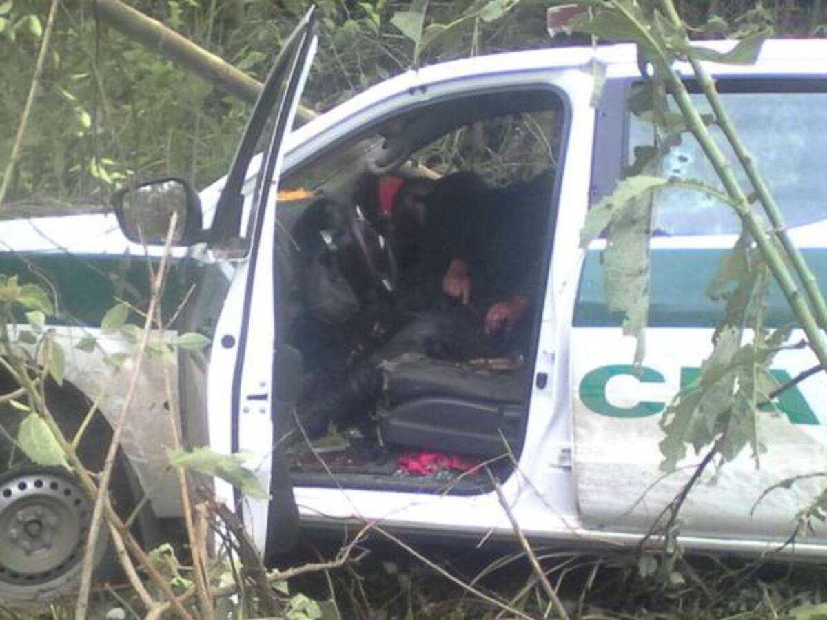 Un patrullero muerto y 11 heridos deja accidente en el Huila