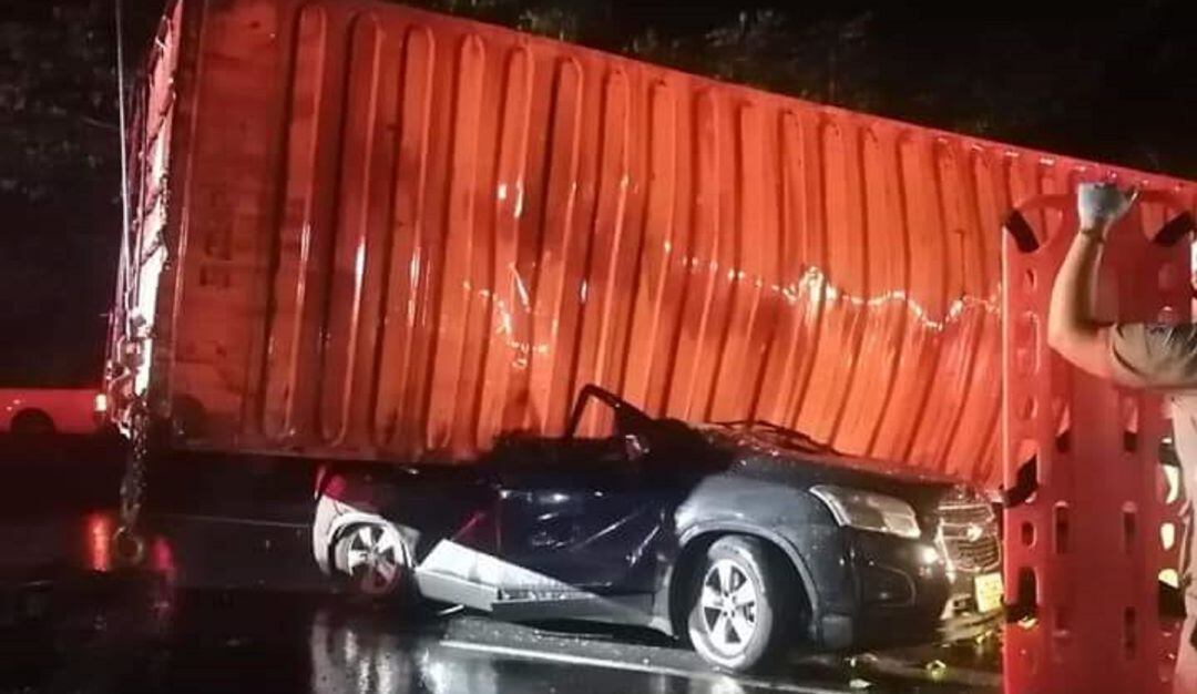 Accidente de tránsito vía Girardot - Ibagué