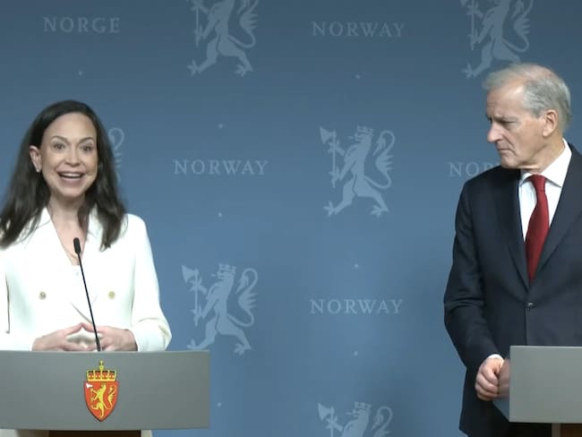 Rueda de Prensa: Machado aseguró que hará “todo lo posible para poder regresar” a Venezuela