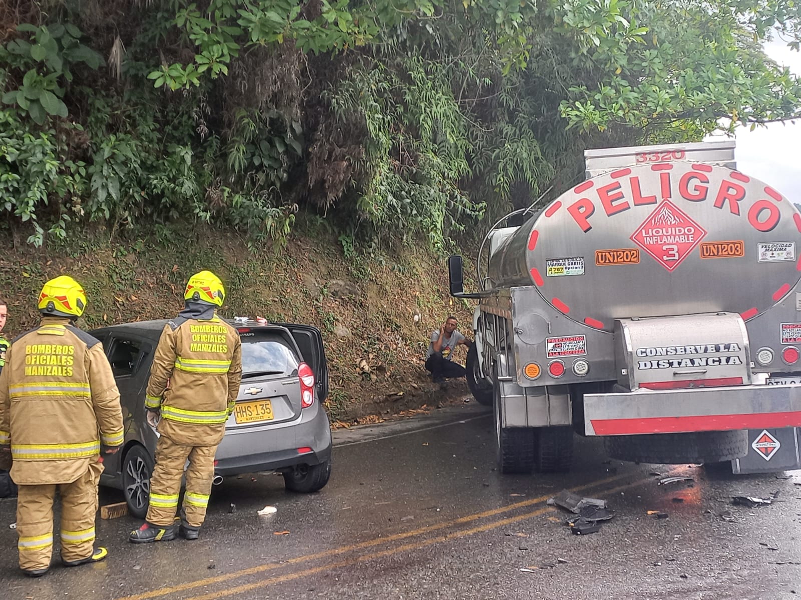 Accidente deja a 4 mujeres lesionadas.  Fotografía: Bomberos Manizales