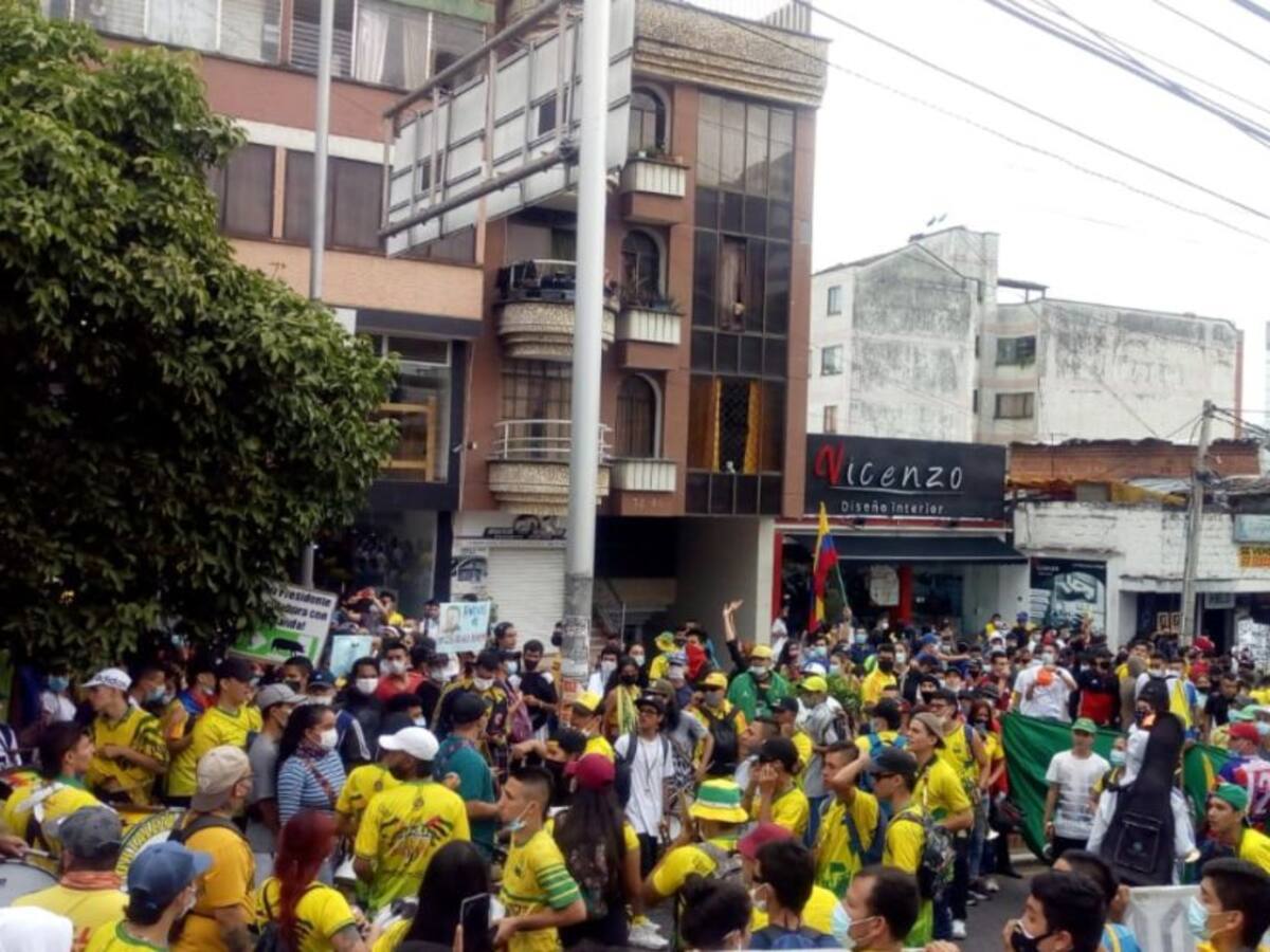 Voluntarios UIS integran grupo para atender agredidos en marchas