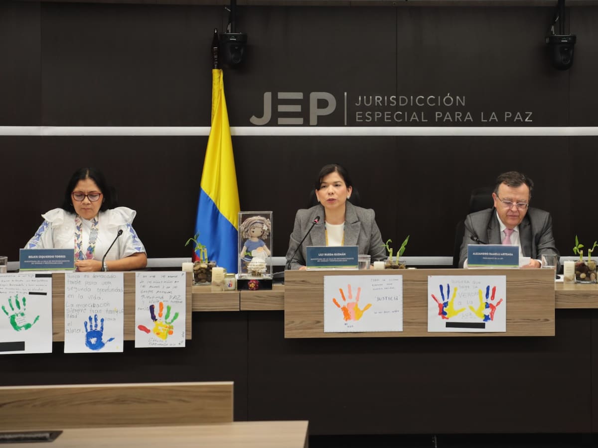 JEP llama a reconocer responsabilidad a 20 exfarc por 863 crímenes asociados a reclutamiento