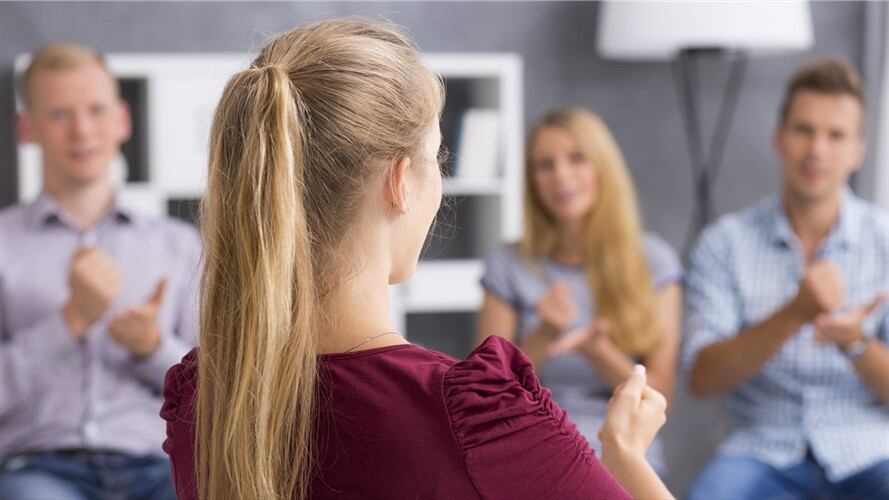 Así serán los primeros posgrados para sordos en Colombia. Foto: