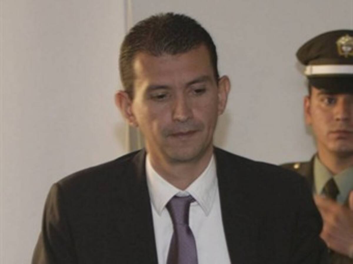 Embargan bienes de Emilio Tapia por 41.000 millones de pesos