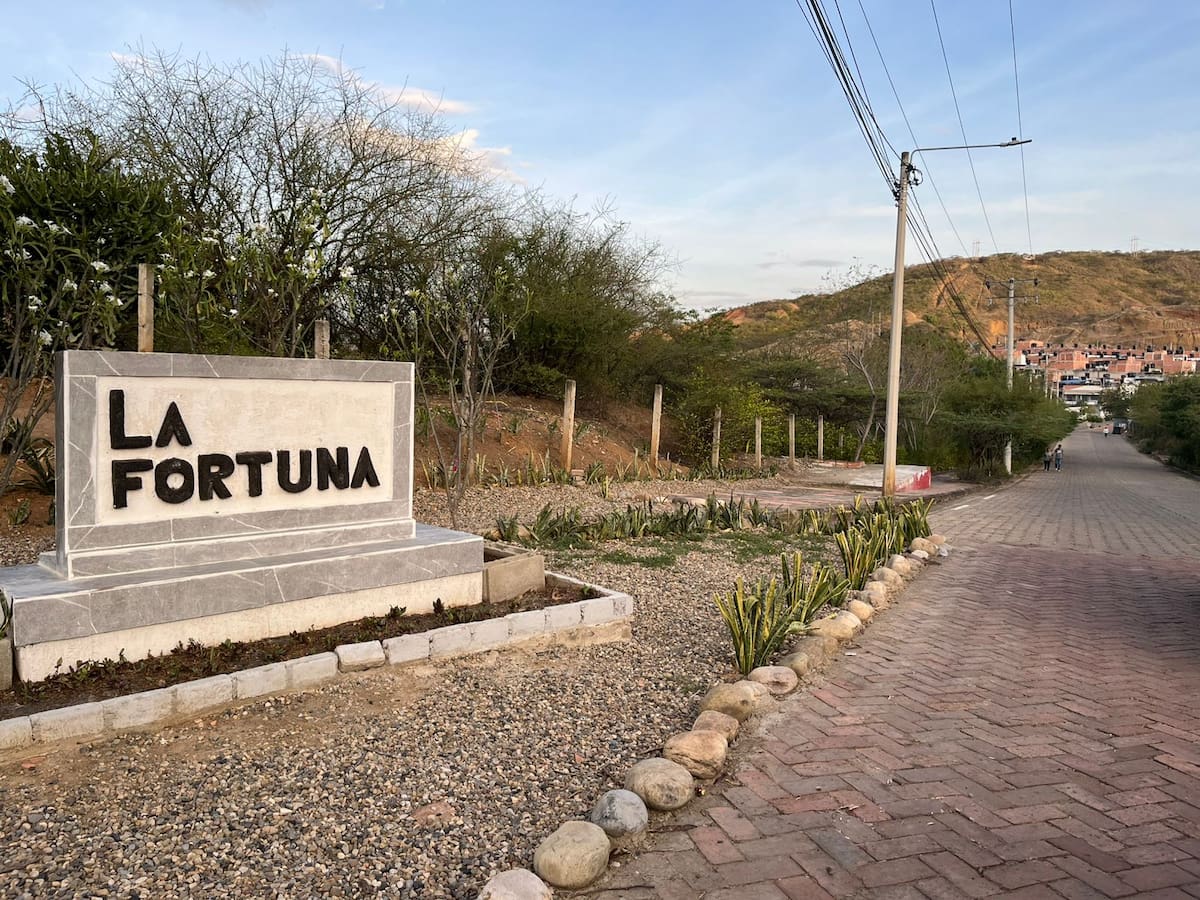 300 familias de La Fortuna en Los Patios, padecen por la falta de suministro de agua potable