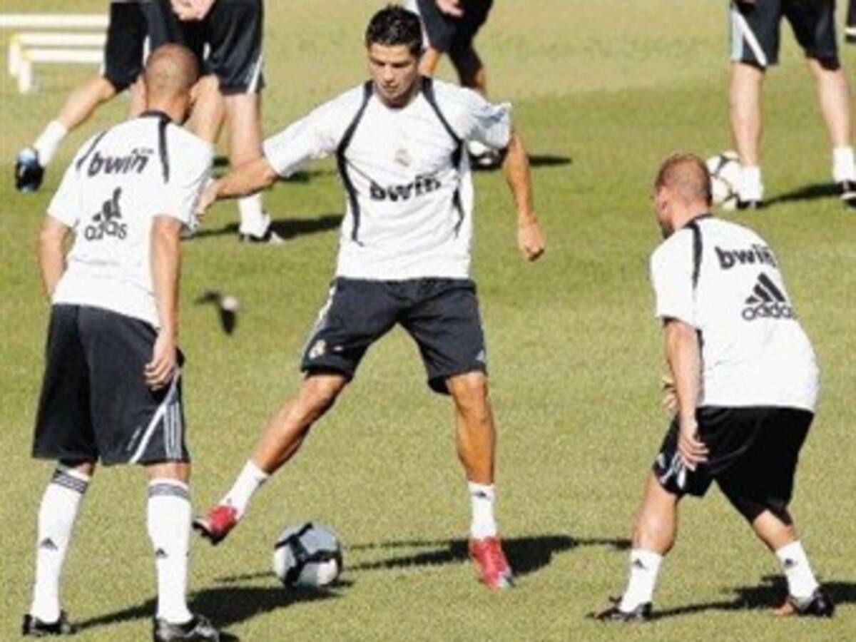 Real Madrid entrena de cara a su debut en la Liga de Campeones ante Ajax