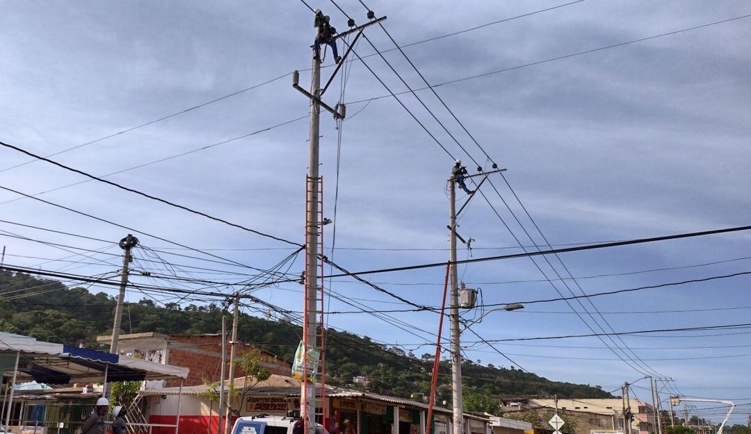 Avanza las mejoras del servicio eléctrico en Cartagena, Mahates y Villanueva
