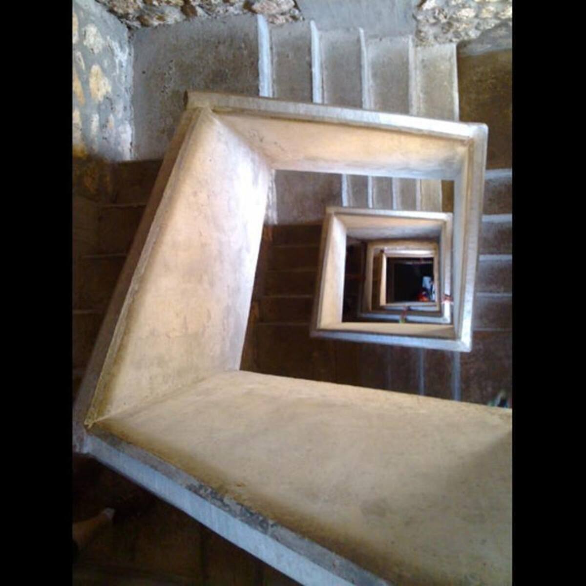 “En el Faro del Cabo San Román, en la península de Paraguaná, Venezuela, pude visualizar esta simetría no apta para acrofóbicos”, explica Jesús Meléndez.