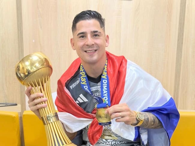 Guillermo Paiva celebra su título conseguido con el Junior de Barranquilla / Instagram: Guillermo Paiva.