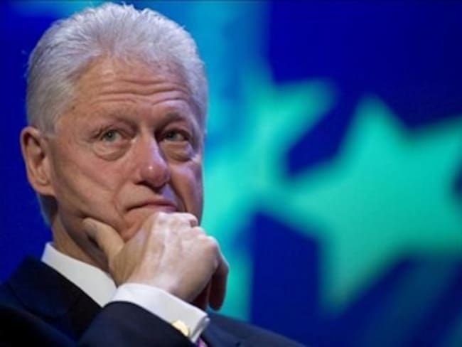 Bill Clinton elogia la valentía de Santos para buscar la paz
