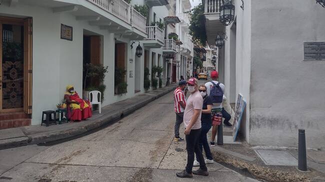 Un informe de la Cámara de Comercio reveló que 425 mil personas tienen empleos informales y de baja calidad en la ciudad