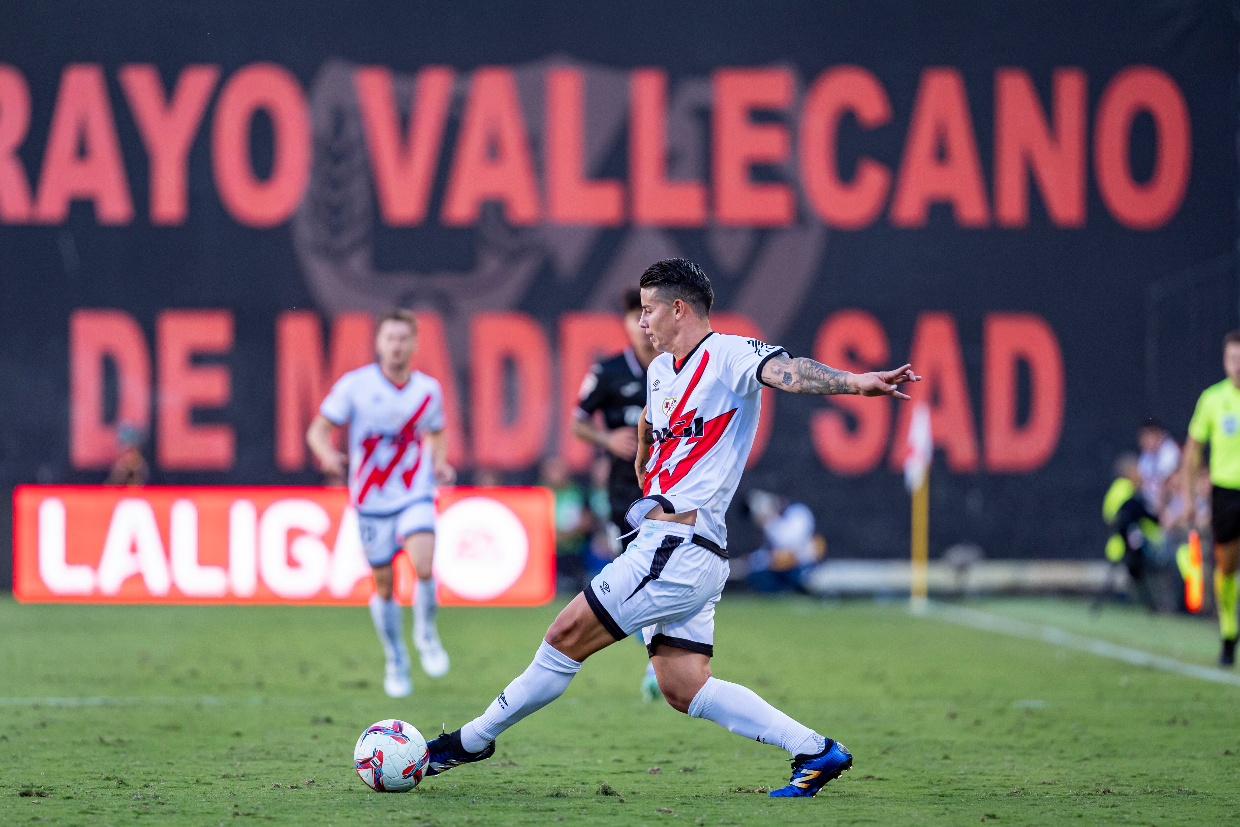 James Rodríguez ha disputado cuatro partidos con el Rayo Vallecano en la presente temporada. (Photo by Alberto Gardin/NurPhoto via Getty Images)