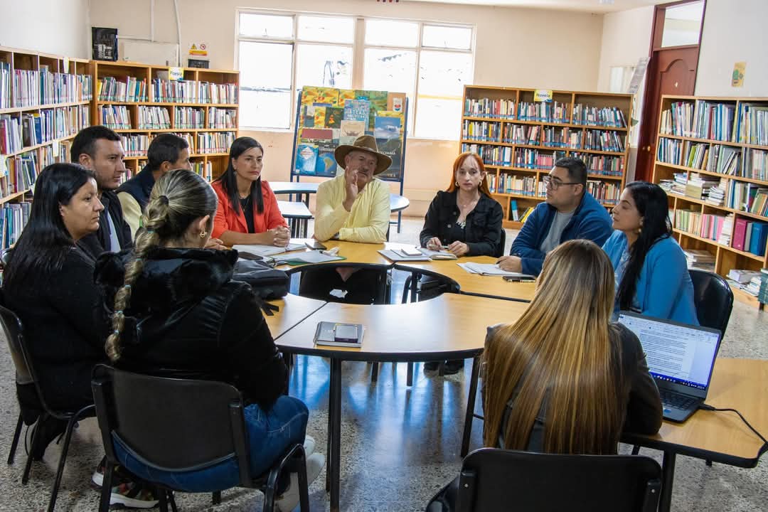 Consejo de gobierno municipal de Manzanares en la declaratoria de emergencia. Foto suministrada.