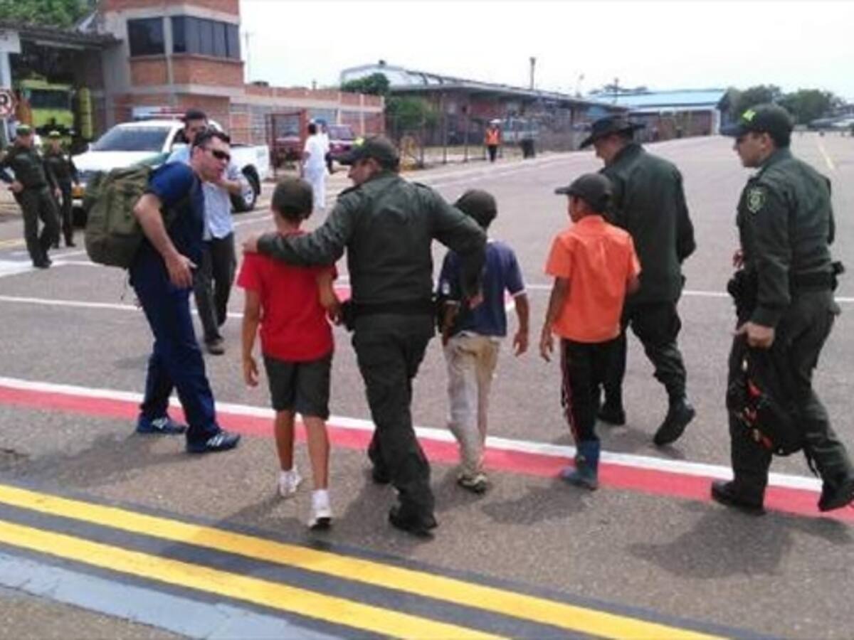 Conmemoran Día de la Mano Roja en Tarazá contra reclutamiento de menores