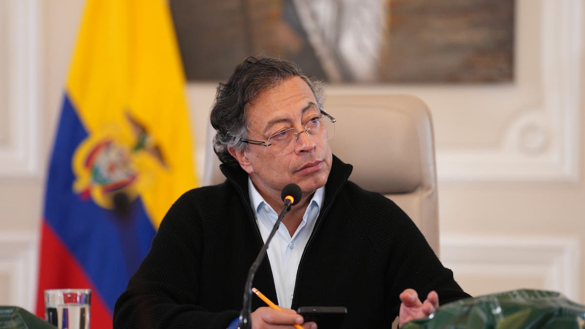 Petro responde a tatequieto en redes de entidades del Estado: La Constitución es la que nos rige