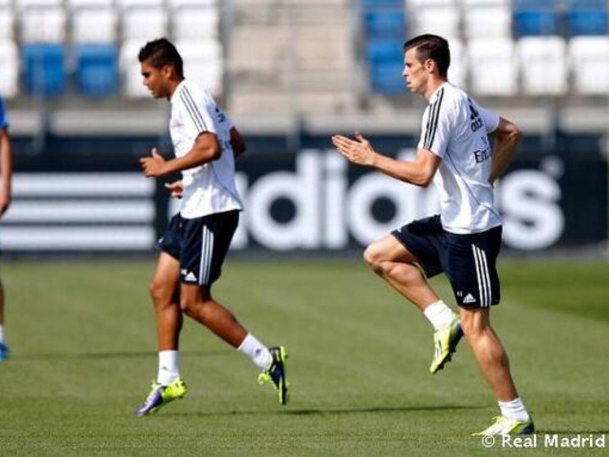 Bale entrena junto a Casemiro en la sesión de trabajos del Real Madrid