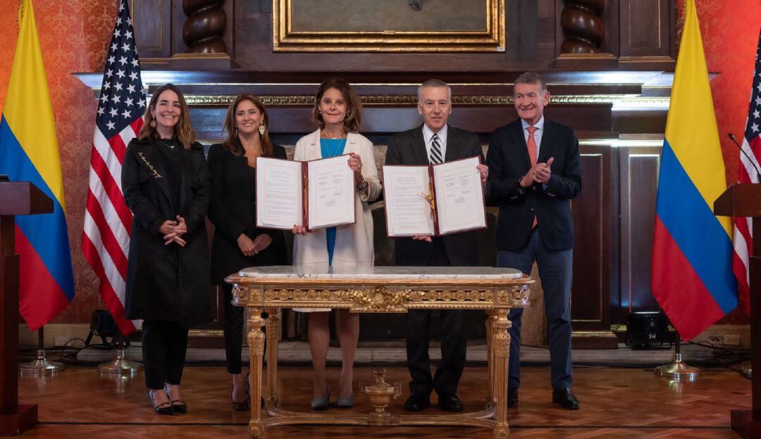 Firma de la Alianza.