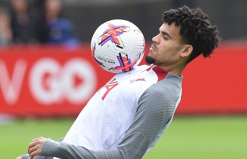 Luis Díaz durante un entrenamiento con el Liverpool (Photo by John Powell/Liverpool FC via Getty Images)