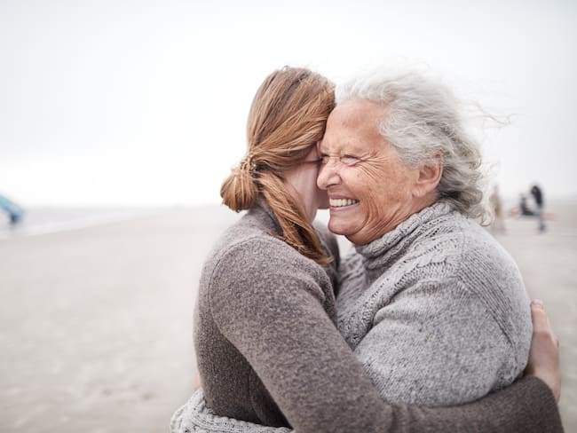 “A los 101 años mi abuela volvió a vivir”: Fiona Lauriol y el viaje que cambió un final anunciado