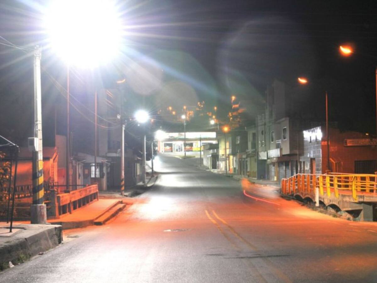 Retrasos en proceso de contratación para el alumbrado público de Pereira