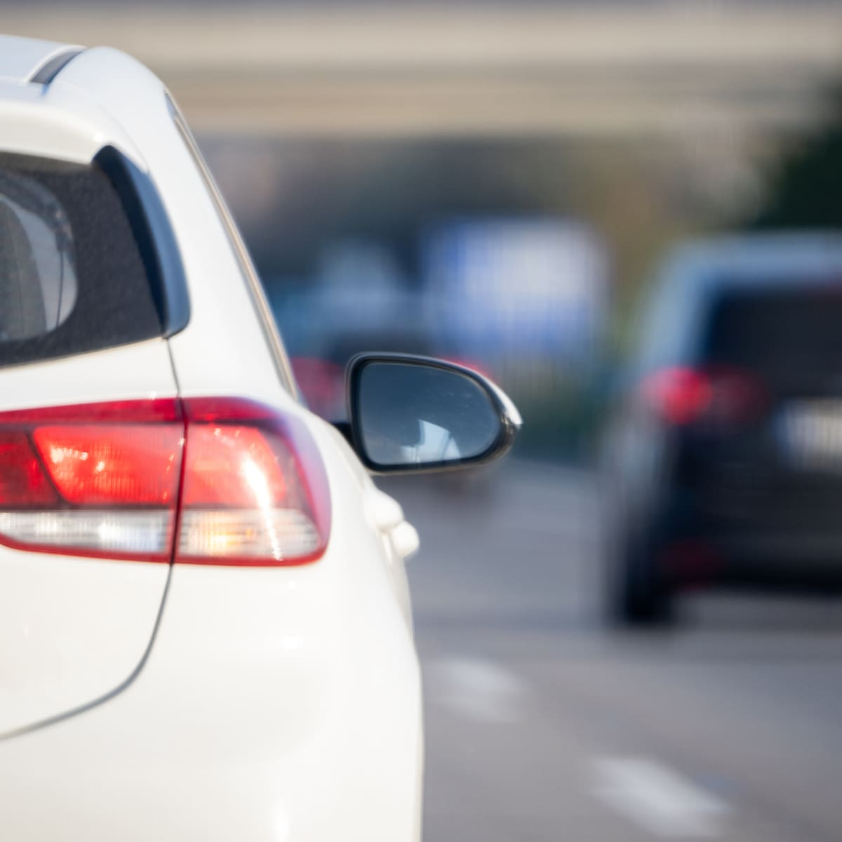 La costosa multa por manejar despacio en carretera: cuáles son los límites de velocidad